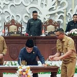 Rapat Paripurna DPRD Kalteng Sepakati Raperda Tata Cara Angkutan Laut dan Sungai Yang Melintas di Bawah Jembatan Bentang Panjang WhatsApp Image 2024-08-19 at 20.00.37