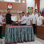 KPU Terima Hasil Pemeriksaan Kesehatan Pasangan Calon Gubernur dan Wakil Gubernur Kalteng IMG-20240904-WA0022