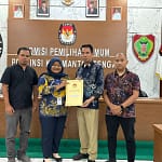 KPU Serahkan Hasil Pemeriksaan Kesehatan ke Bapaslon Cagub dan Cawagub Kalteng IMG-20240906-WA0051