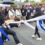 Kehadiran Willy - Habib di KPU Kalteng Disambut Antusias Tim Pemenangan Simpatisan dan Relawan InCollage_20240923_145700831