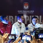 Debat Perdana Berjalan Sukses, Pasangan Koyem-SHD Sampaikan Apresiasi ke Penyelenggara dan Masyarakat Kalteng IMG-20241015-WA0058