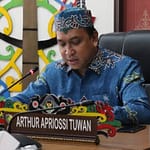 Ketua Komisi II Imbau Warga Antisipasi Dampak Kesehatan Di Tengah Intensitas Hujan Tinggi Arthur Apriossi Tuwan1
