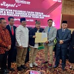 Agustiar Sabran dan Edy Pratowo Resmi Menjadi Pemenang Pilgub Kalteng 2024 WhatsApp Image 2025-02-06 at 20.40.18