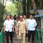 Gubernur Agustiar Sabran Kunjungi Hutan Kota Nyaru Menteng, Edukasi Warga Soal Pentingnya Ruang Hijau 14042025070946_0