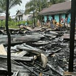 Kebakaran Saat Lebaran, Tiga Rumah di Palangka Raya Ludes Dilalap Api 27701a44-1d24-4db9-949e-a50cf0a0359a-660×330