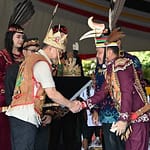 Apel Besar dan Penganugerahan Gelar Adat: Gubernur Kalteng Tegaskan Komitmen Membangun dari Desa 20250522_113432