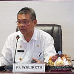 Akhmad Husain Minta Camat dan Lurah Lebih Proaktif Tangani Masalah Wilayah WhatsApp Image 2025-05-12 at 01.13.49