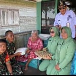 TNI Wujudkan Kepedulian Sosial Bagi Lansia di Katingan Kuala 1