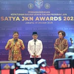 BPJS Kesehatan Anugerahkan Satya JKN Award kepada 110 Badan Usaha WhatsApp Image 2025-10-14 at 17.24.17 (1)
