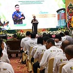 Achmad Zaini Tekankan Keluarga Jadi Benteng Integritas ASN WhatsApp-Image-2025-10-29-at-9.55.47-AM-768×512