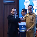 Fairid Naparin Mantapkan Kepemimpinan Daerah Usai Pendidikan Lemhannas WhatsApp-Image-2025-11-20-at-6.32.12-PM-768x577