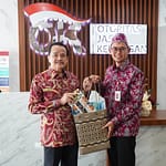 Anggota DPD RI Teras Narang Kunjungi OJK Kalimantan Tengah WhatsApp Image 2025-12-18 at 16.57.55