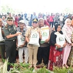 Pemprov Kalteng Mulai Salurkan Bantuan Pangan dan Gelar Gerakan Pangan Murah Screenshot_20260312_210247_Facebook