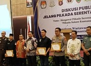 PWI Bersama Pemprov Kalteng Menggelar Diskusi Publik “Mengawal Pilkada Serentak Tahun 2024” 