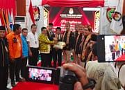 Maju di Pilkada 2024, Paslon Abdul Razak – Sri Suwanto Pendaftar Pertama di KPU Kalteng