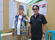 Junjung Tinggi Nilai Adat Dayak, Willy Yoseph Kenakan Stelan Khas Dayak Saat Berikan Hak Pilih di Pilgub Kalteng
