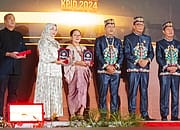 Malam Anugerah KPID 2024, Sejumlah Tokoh dan Kepala Daerah Terima Penganugerahan Khusus dari KPID Kalteng