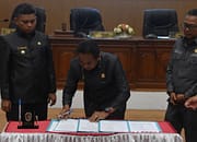 Wabup Sampaikan Pidato Bupati di Rapur DPRD Katingan