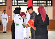 Bupati Eddy Raya Kukuhkan 50 Anggota Paskibraka Barsel 2025