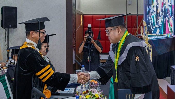 684 Lulusan Ikuti Wisuda Universitas Palangka Raya Periode Desember 2024