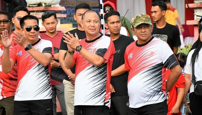 Ratusan Warga Meriahkan Jalan Sehat HUT Bhayangkara ke-79